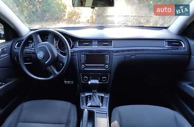 Лифтбек Skoda Superb 2011 в 