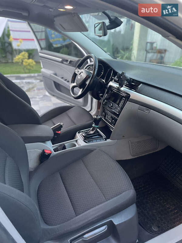 Универсал Skoda Superb 2014 в Мукачево