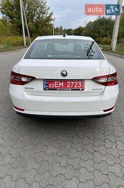 Универсал Skoda Superb 2016 в 
