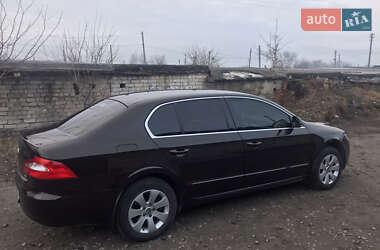 Лифтбек Skoda Superb 2012 в 