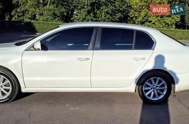 Лифтбек Skoda Superb 2012 в 