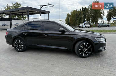 Лифтбек Skoda Superb 2018 в 