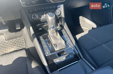 Лифтбек Skoda Superb 2016 в 