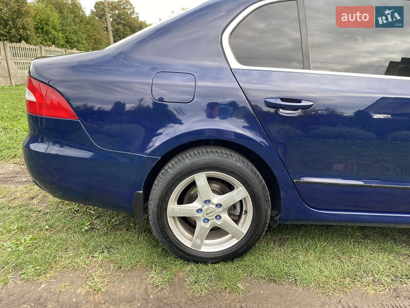 Ліфтбек Skoda Superb 2008 в Чернівцях