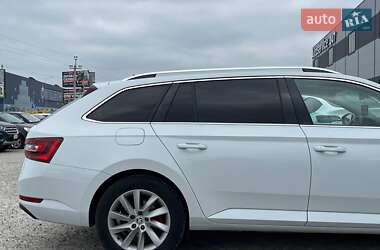 Универсал Skoda Superb 2018 в 