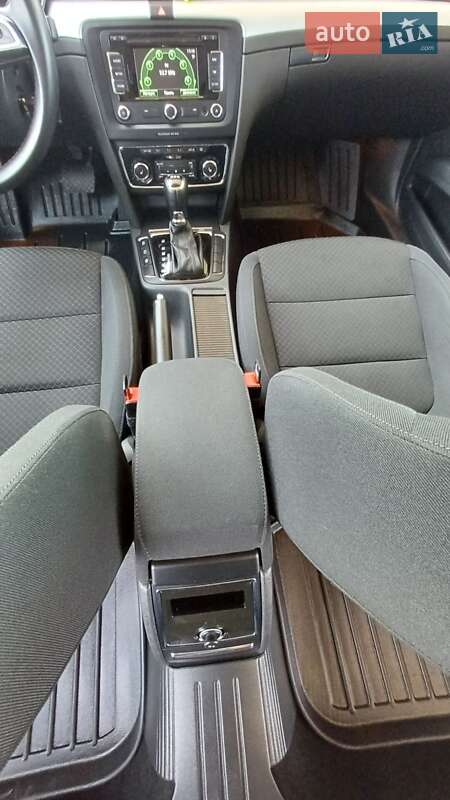 Универсал Skoda Superb 2014 в Луцке