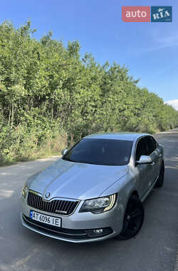 Лифтбек Skoda Superb 2014 в 