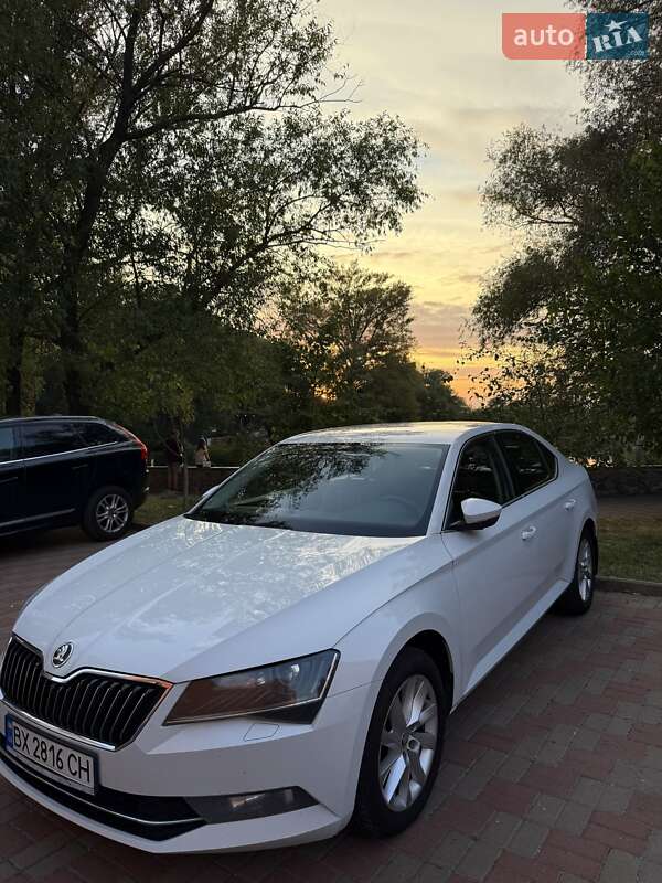 Лифтбек Skoda Superb 2018 в Киеве фото 17 Лифтбек Skoda Superb 2018 в Киеве