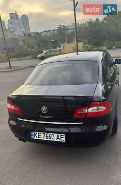Лифтбек Skoda Superb 2011 в 