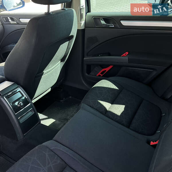 Універсал Skoda Superb 2012 в Черкасах