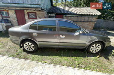 Лифтбек Skoda Superb 2005 в 