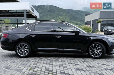 Лифтбек Skoda Superb 2017 в 