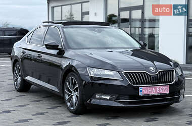 Лифтбек Skoda Superb 2017 в 