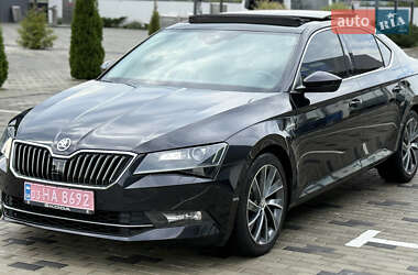 Лифтбек Skoda Superb 2017 в 