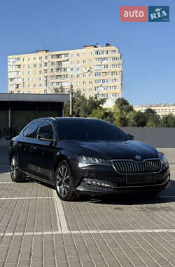 Лифтбек Skoda Superb 2021 в 