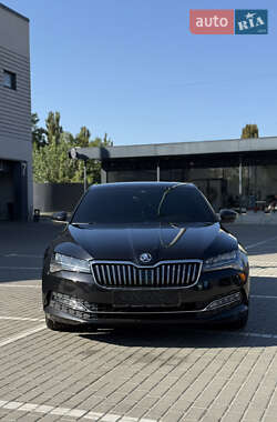 Лифтбек Skoda Superb 2021 в 