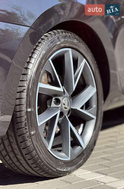 Лифтбек Skoda Superb 2021 в 