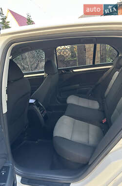Лифтбек Skoda Superb 2012 в 