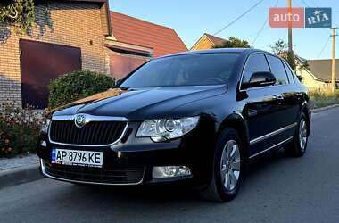 Лифтбек Skoda Superb 2011 в 