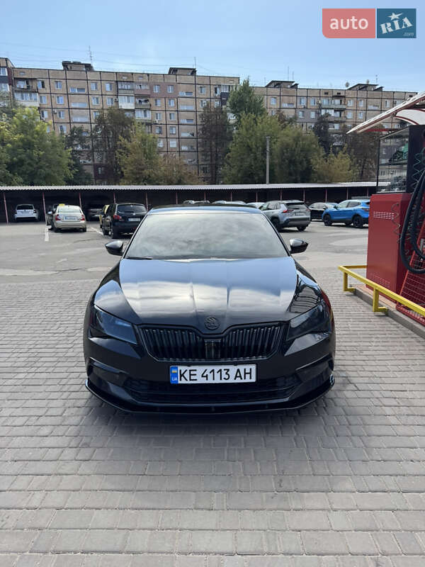 Лифтбек Skoda Superb 2016 в Кривом Роге