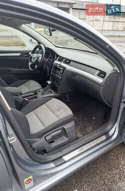 Лифтбек Skoda Superb 2012 в 