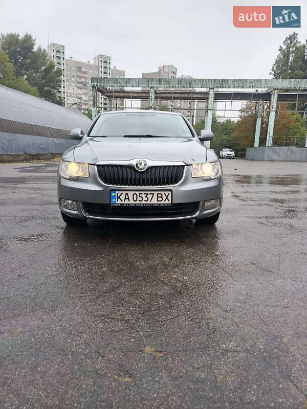 Лифтбек Skoda Superb 2012 в Киеве