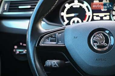 Лифтбек Skoda Superb 2019 в 