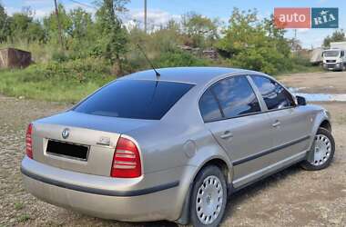 Ліфтбек Skoda Superb 2005 в 
