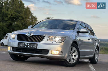 Лифтбек Skoda Superb 2013 в Дрогобыче