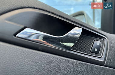 Лифтбек Skoda Superb 2013 в 