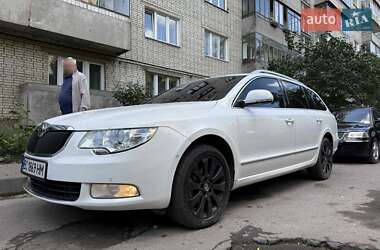 Универсал Skoda Superb 2012 в 