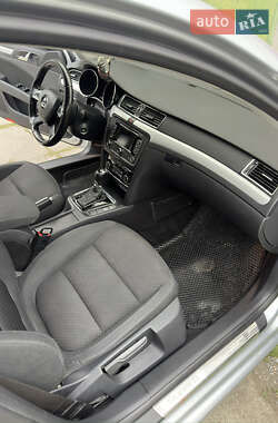 Лифтбек Skoda Superb 2013 в 