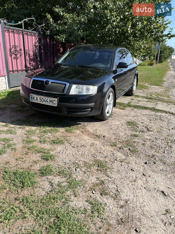 Лифтбек Skoda Superb 2006 в Нежине