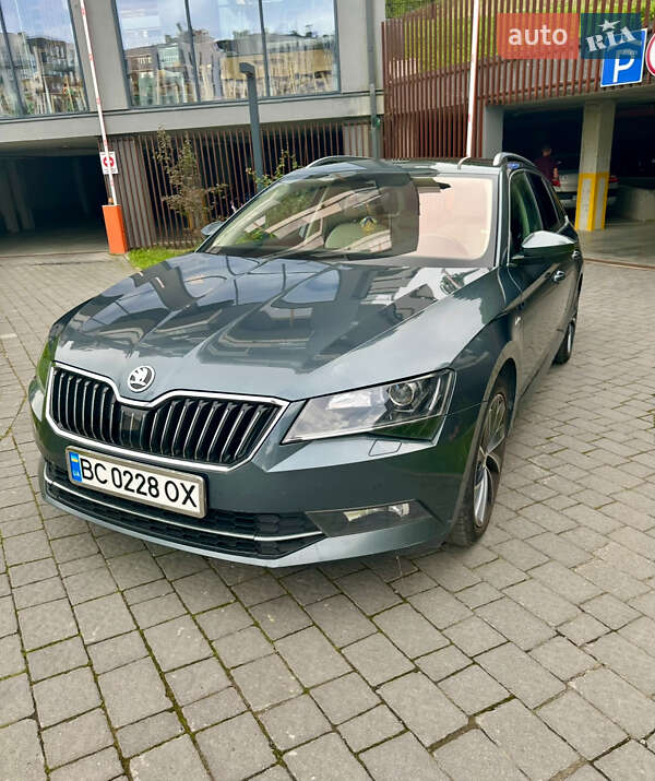 Универсал Skoda Superb 2017 в Львове