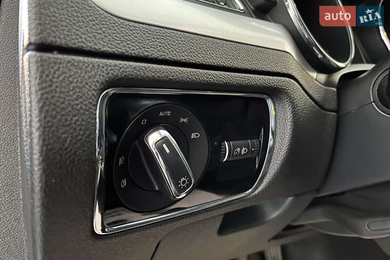 Универсал Skoda Superb 2010 в Шептицькому