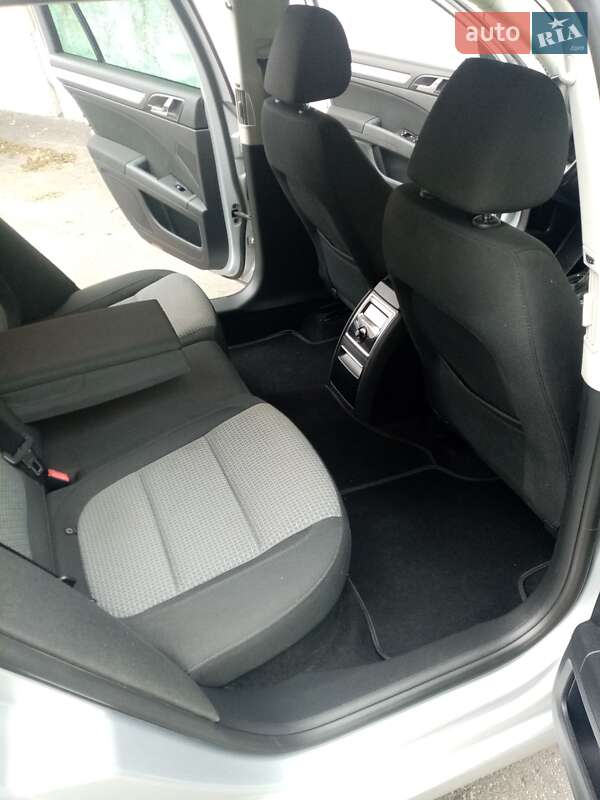 Універсал Skoda Superb 2013 в Тернополі