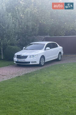 Лифтбек Skoda Superb 2012 в 