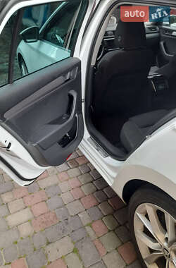 Універсал Skoda Superb 2016 в Ужгороді