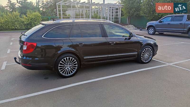 Универсал Skoda Superb 2013 в Киеве