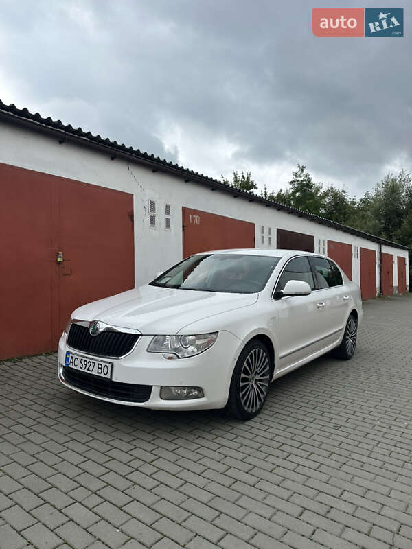 Skoda Superb 2012
