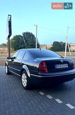 Лифтбек Skoda Superb 2002 в 