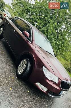 Лифтбек Skoda Superb 2010 в 
