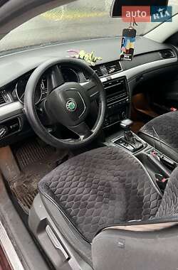 Лифтбек Skoda Superb 2010 в 