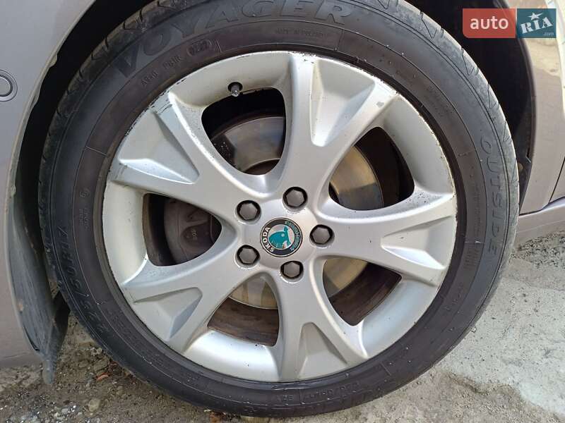 Универсал Skoda Superb 2013 в Сумах