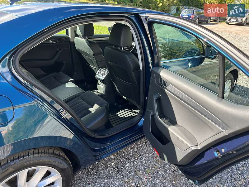 Лифтбек Skoda Superb 2021 в Киеве
