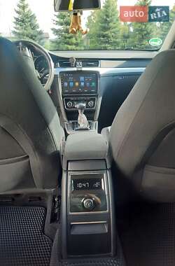 Универсал Skoda Superb 2011 в 