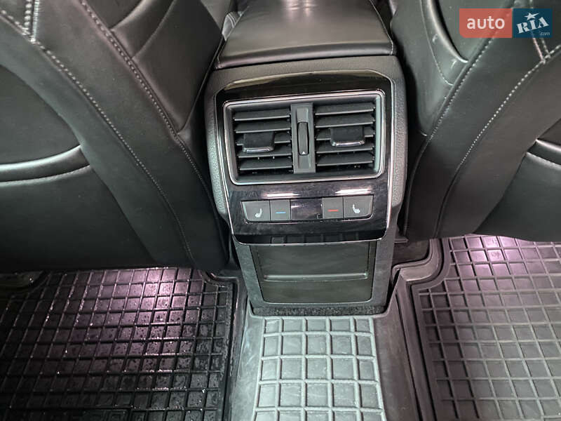 Универсал Skoda Superb 2018 в Киеве