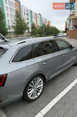 Универсал Skoda Superb 2015 в 