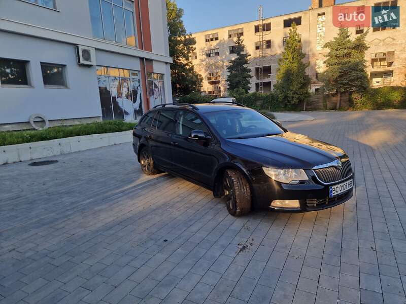 Универсал Skoda Superb 2013 в Львове