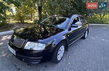 Лифтбек Skoda Superb 2004 в 